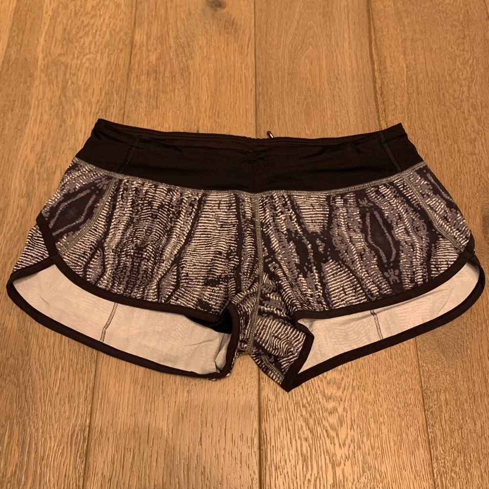 Lululemon Serpents Orignal speed short size 6